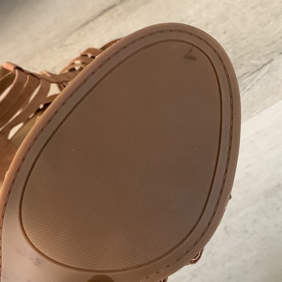 LUCKY BRAND Kyndrah Leather Strappy Zip Back Heeled Sandal Size 9M in Rust Brown - Picture 10 of 13